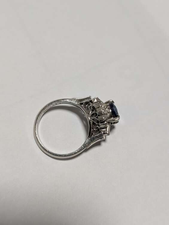 サファイア指輪（金・貴金属）の商品画像 - 査定依頼日：2025年1月27日 - 最高査定価格：80,000円