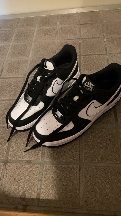 ナイキエアフォース1’07（古着・ファッション）の商品画像 - 査定依頼日：2026年4月14日 - 最高査定価格：4,000円