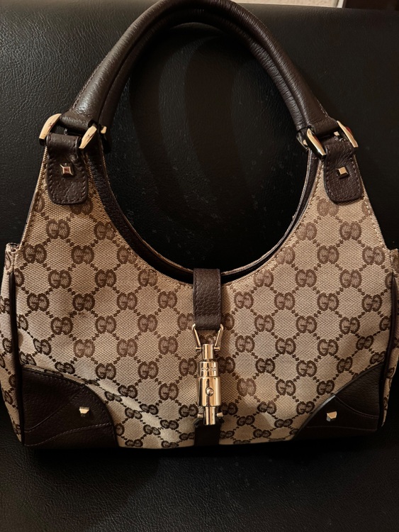 ハンドバッグ（ブランドバッグ）の商品画像 - 査定依頼日：2025年10月10日 - 最高査定価格：80,000円