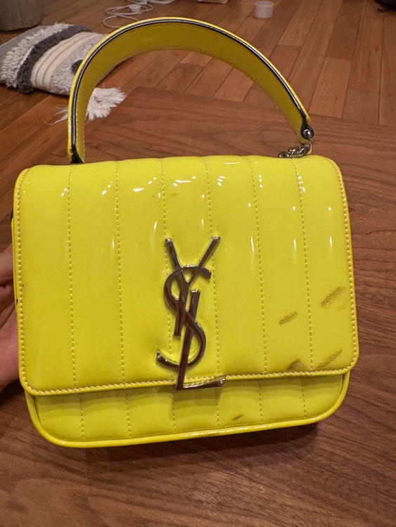 イブサンローラン  （ブランドバッグ）の商品画像 - 査定依頼日：2025年10月10日 - 最高査定価格：80,000円