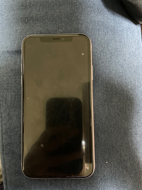 iPhone11 Pro 64GB au（スマホ）の商品画像 - 査定依頼日：2026年4月1日 - 最高査定価格：22,000円