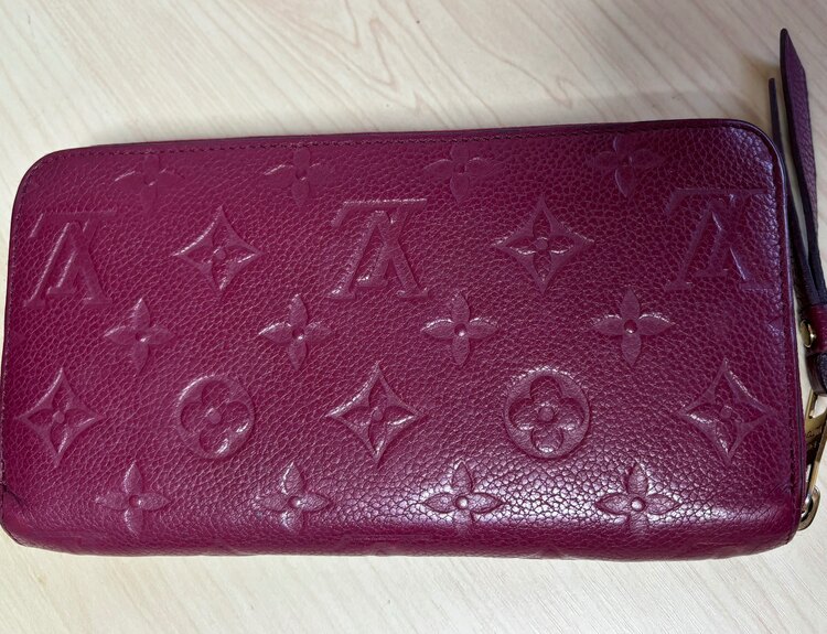 アンプラント　ジッピーウォレット（ブランド財布・小物）の商品画像 - 査定依頼日：2025年1月8日 - 最高査定価格：28,000円