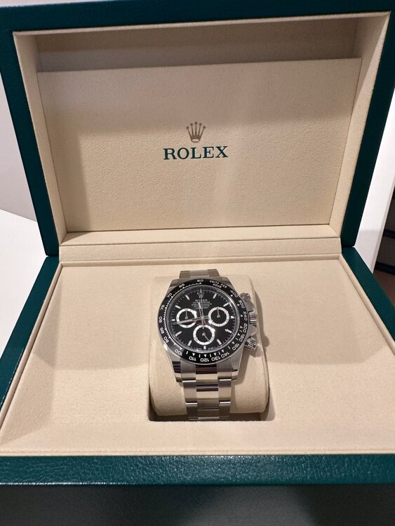 ロレックス デイトナ 126500LN（高級時計）の商品画像 - 査定依頼日：2025年4月17日 - 最高査定価格：4,000,000円