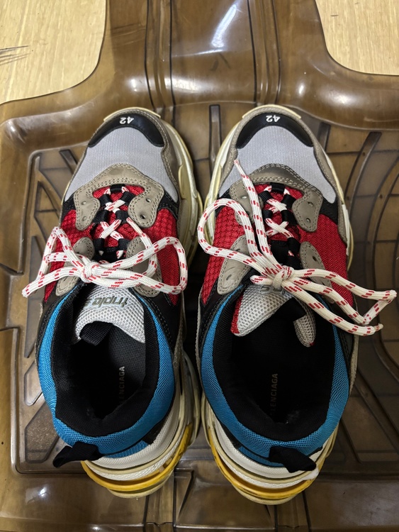 バレンシアガ  （ブランドバッグ）の商品画像 - 査定依頼日：2025年12月11日 - 最高査定価格：25,000円