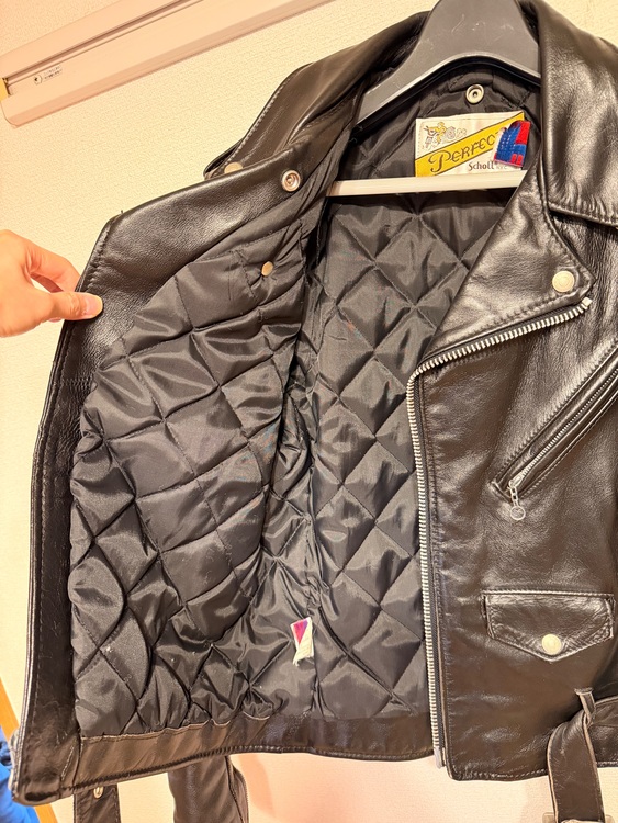 schott（古着・ファッション）の商品画像 - 査定依頼日：2025年10月30日 - 最高査定価格：18,000円