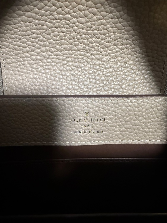 カプシーヌMINI（ブランドバッグ）の商品画像 - 査定依頼日：2025年6月8日 - 最高査定価格：400,000円