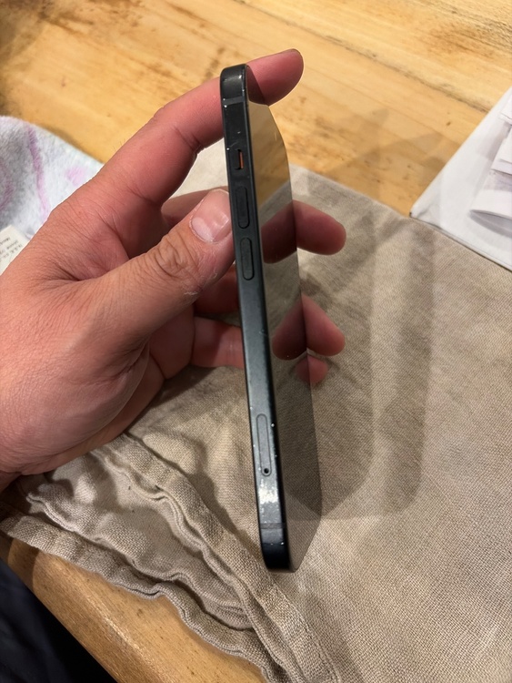 iPhone iPhone 15 256GB SIMフリー（スマホ）の商品画像 - 査定依頼日：2026年5月29日 - 最高査定価格：71,000円