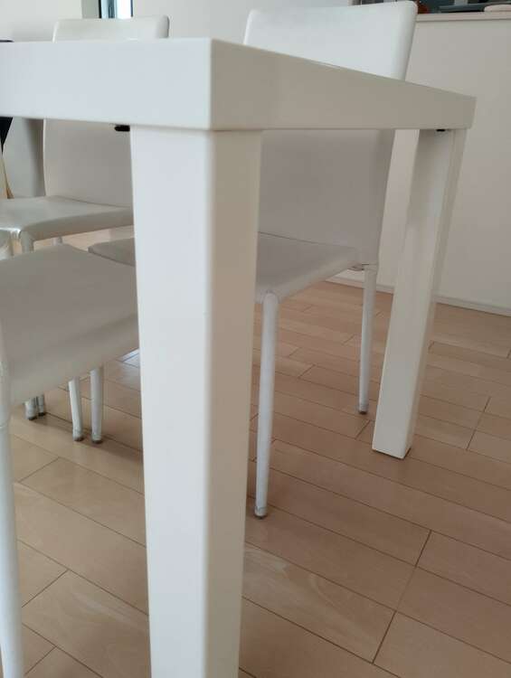 ダイニングテーブルセット（家具・寝具）の商品画像 - 査定依頼日：2025年4月11日 - 最高査定価格：1,000円