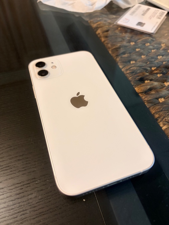 iPhone 12 64GB SIMフリー（スマホ）の商品画像 - 査定依頼日：2026年2月25日 - 最高査定価格：24,000円