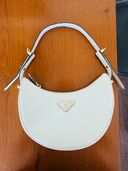 プラダ  （ブランドバッグ）の商品画像 - 査定依頼日：2025年7月24日 - 最高査定価格：200,000円