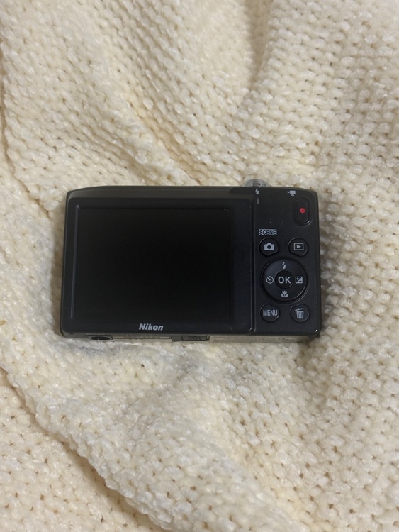 Nikon COOLPIX A100（カメラ）の商品画像 - 査定依頼日：2026年8月5日 - 最高査定価格：10,000円