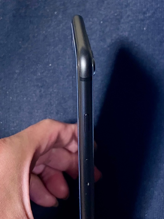 iPhone iPhone8 Plus 256GB Softbank（スマホ）の商品画像 - 査定依頼日：2026年6月28日 - 最高査定価格：5,500円