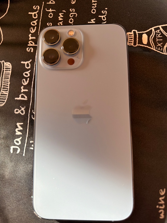 iPhone 13 Pro Max 128GB au（スマホ）の商品画像 - 査定依頼日：2026年1月10日 - 最高査定価格：54,000円