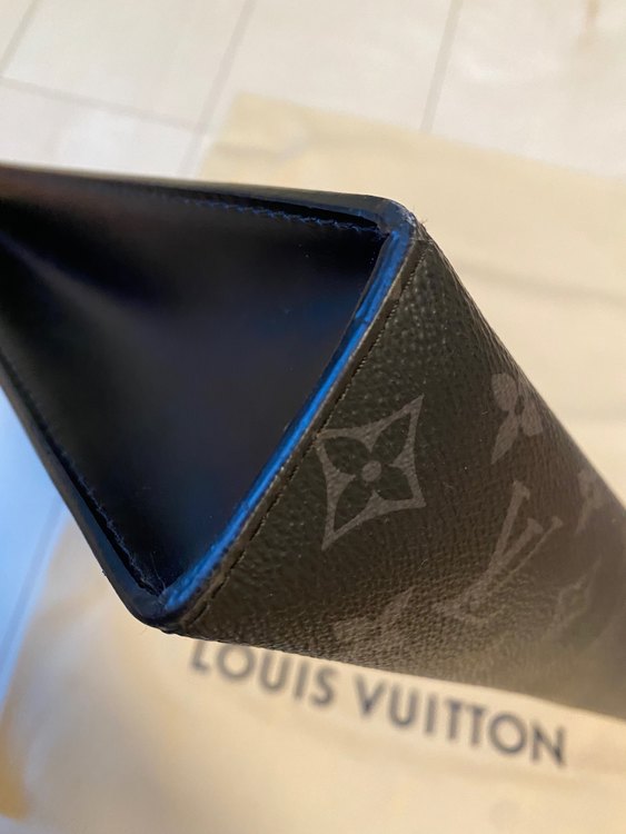 エクリプス　M61692（ブランドバッグ）の商品画像 - 査定依頼日：2022年9月29日 - 最高査定価格：60,000円