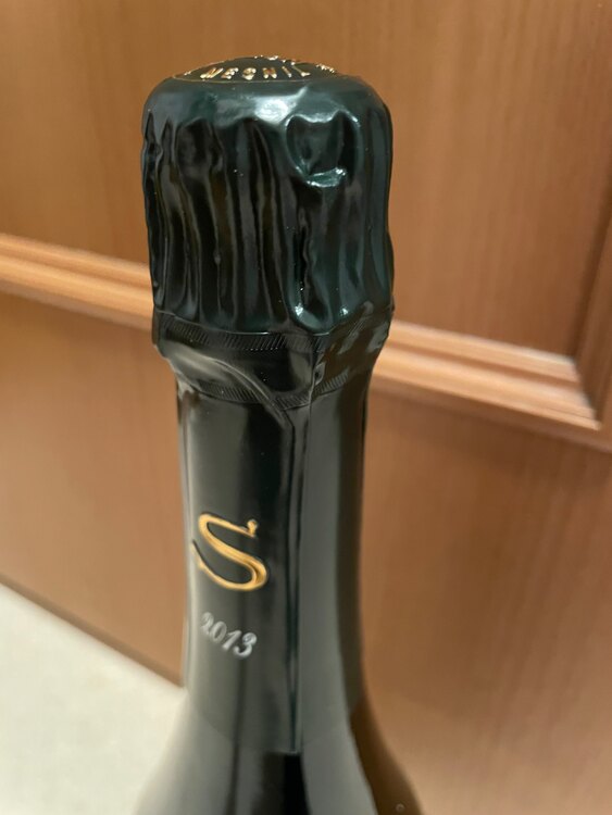 サロン　2013（お酒）の商品画像 - 査定依頼日：2025年2月20日 - 最高査定価格：129,000円