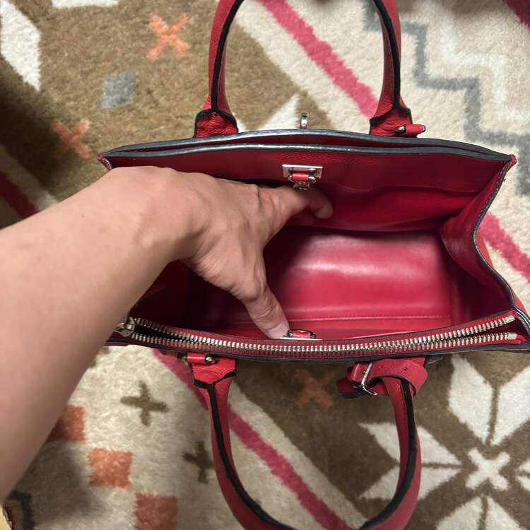 ルイヴィトン シティ スティーマー PM ルージュ （ブランドバッグ）の商品画像 - 査定依頼日：2025年3月14日 - 最高査定価格：80,000円