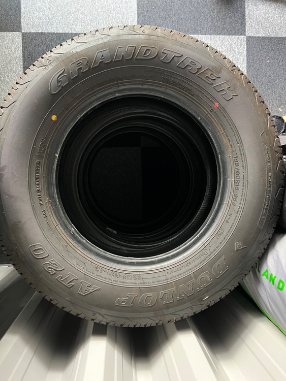 ジムニーシエラ（jb74)純正タイヤ（カー用品）の商品画像 - 査定依頼日：2026年3月14日 - 最高査定価格：10,000円