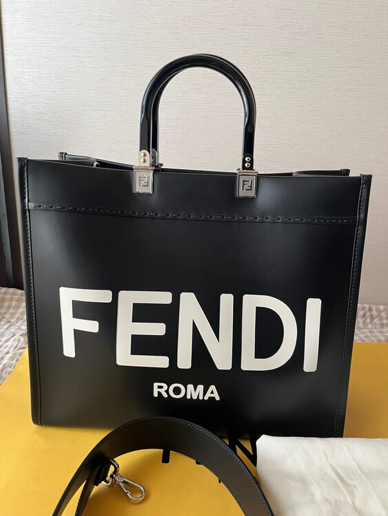 サンシャイン（ブランドバッグ）の商品画像 - 査定依頼日：2024年12月15日 - 最高査定価格：150,000円