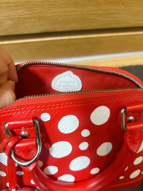 Yayoi Kusama アルマBB（ブランドバッグ）の商品画像 - 査定依頼日：2025年5月8日 - 最高査定価格：200,000円