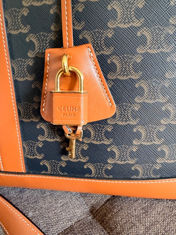 CELINE BAG（ブランドバッグ）の商品画像 - 査定依頼日：2026年4月15日 - 最高査定価格：150,000円