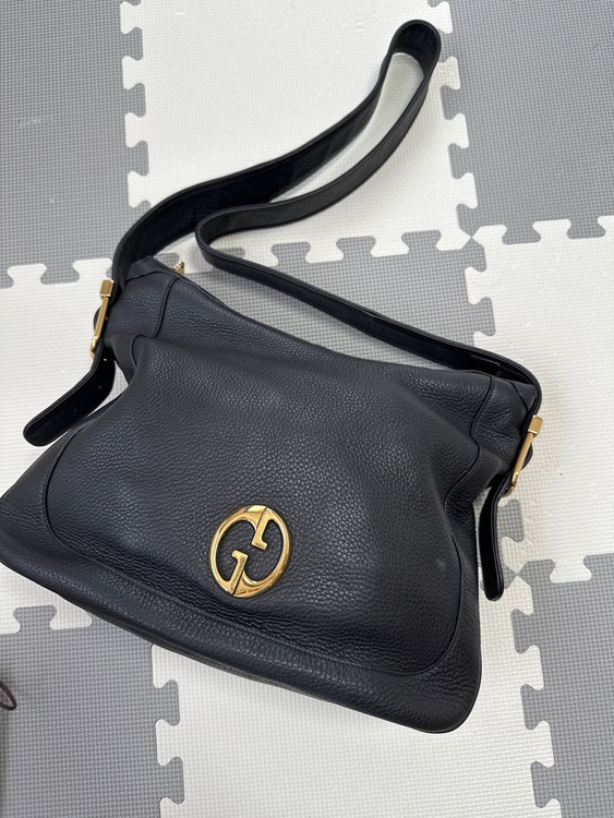 ショルダーバッグ（ブランドバッグ）の商品画像 - 査定依頼日：2026年4月9日 - 最高査定価格：100,000円