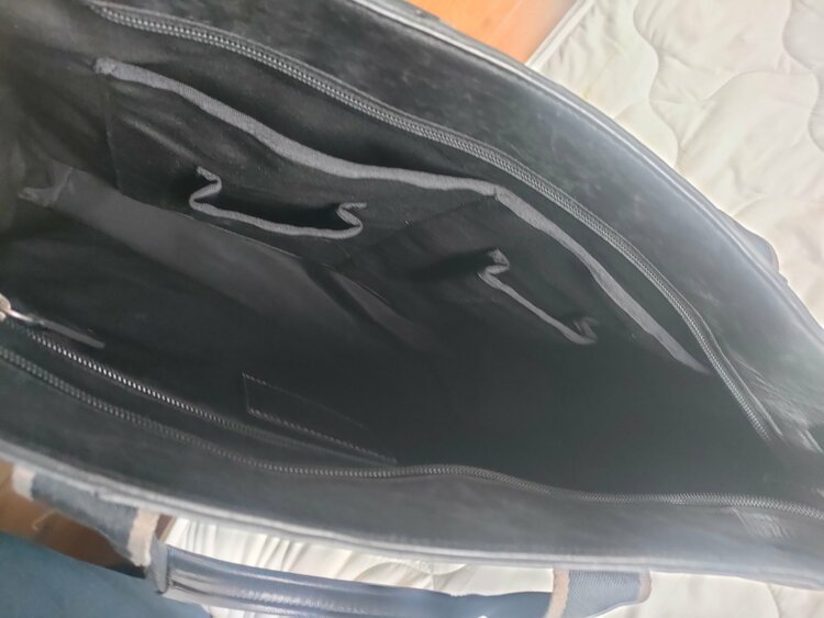 コーチ 2way ビジネストートバッグ（ブランドバッグ）の商品画像 - 査定依頼日：2026年1月28日 - 最高査定価格：3,000円