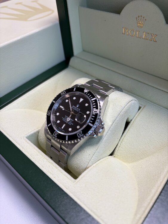 ロレックス サブマリーナー v244**（高級時計）の商品画像 - 査定依頼日：2026年4月1日 - 最高査定価格：1,600,000円