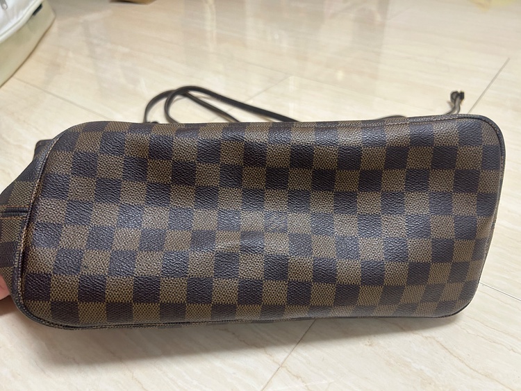 ヴィトン ダミエ ネヴァーフルMM（ブランドバッグ）の商品画像 - 査定依頼日：2026年8月7日 - 最高査定価格：70,000円