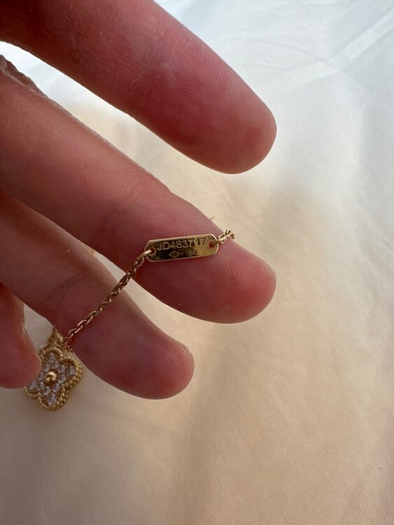 ヴァンクリーフ&アーペル　ダイヤモンド　アルハンブラ（金・貴金属）の商品画像 - 査定依頼日：2025年3月9日 - 最高査定価格：1,000,000円