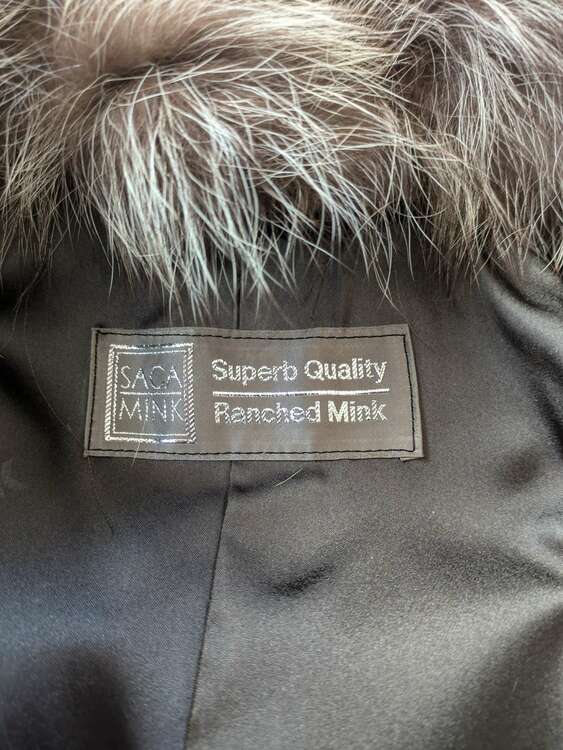 サガミンク毛皮コート（古着・ファッション）の商品画像 - 査定依頼日：2025年1月17日 - 最高査定価格：5,000円