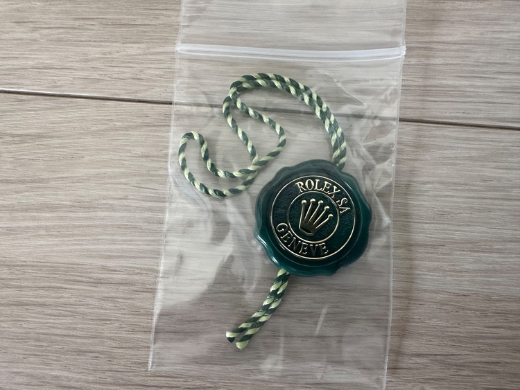 ロレックス シードゥエラー 12660（高級時計）の商品画像 - 査定依頼日：2025年8月24日 - 最高査定価格：2,100,000円