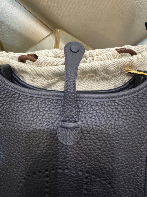 エブリン16（ブランドバッグ）の商品画像 - 査定依頼日：2025年11月19日 - 最高査定価格：350,000円