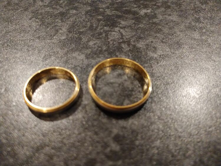 K18/Ptコンビリング（金・貴金属）の商品画像 - 査定依頼日：2025年8月14日 - 最高査定価格：100,000円