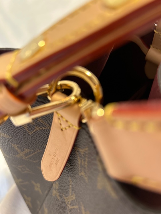 ネオノエB B M46581（ブランドバッグ）の商品画像 - 査定依頼日：2025年10月20日 - 最高査定価格：260,000円