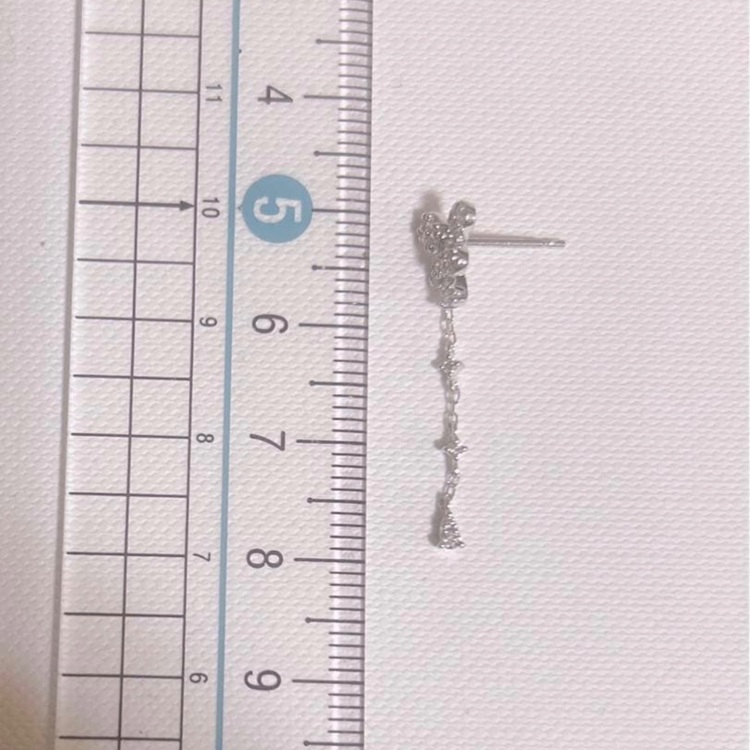 k18ホワイトゴールドダイヤモンドピアス（金・貴金属）の商品画像 - 査定依頼日：2025年11月28日 - 最高査定価格：20,000円