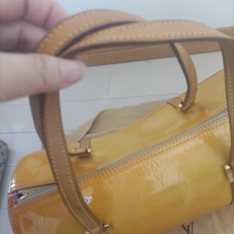 ヴェルニパピヨン（ブランドバッグ）の商品画像 - 査定依頼日：2025年11月3日 - 最高査定価格：10,000円