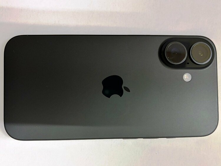 iPhone iPhone 16 256GB SIMフリー（スマホ）の商品画像 - 査定依頼日：2026年6月24日 - 最高査定価格：93,000円