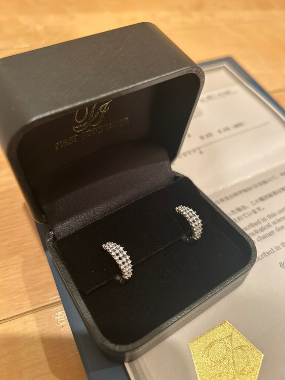 ダイヤモンドピアス（宝石）の商品画像 - 査定依頼日：2025年5月30日 - 最高査定価格：70,000円