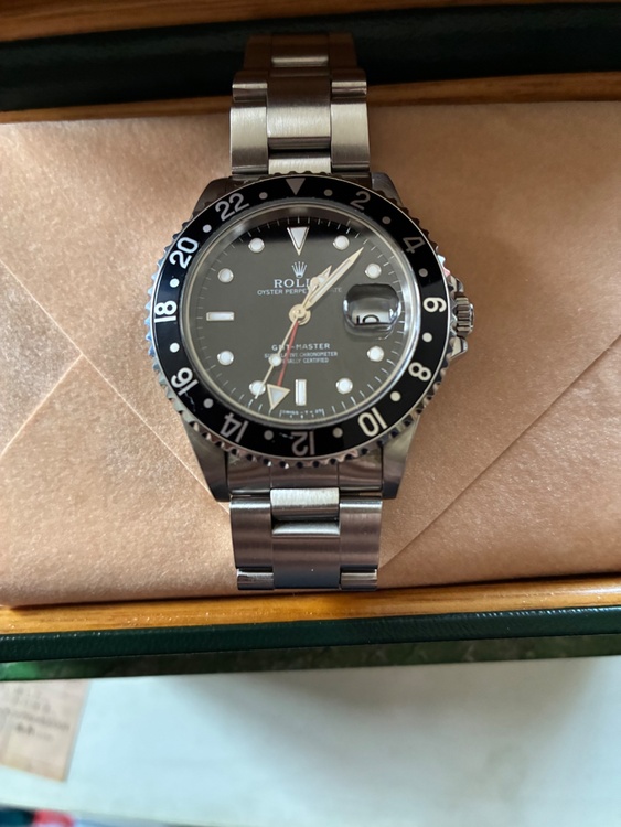 ロレックス GMTマスター 16700（高級時計）の商品画像 - 査定依頼日：2026年1月18日 - 最高査定価格：1,850,000円