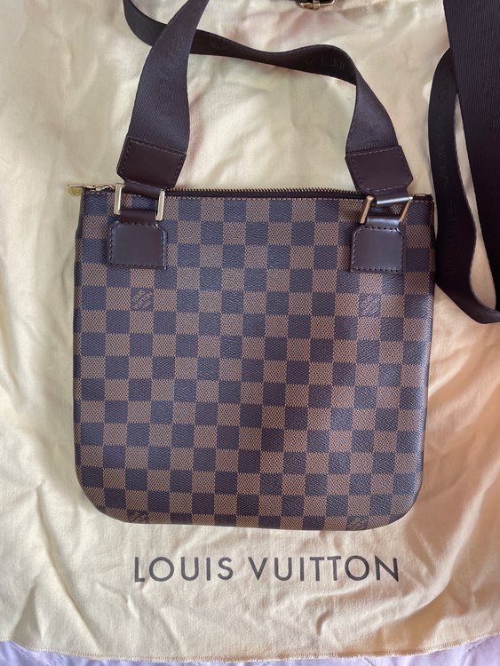 ショルダー（ブランドバッグ）の商品画像 - 査定依頼日：2022年8月21日 - 最高査定価格：65,000円