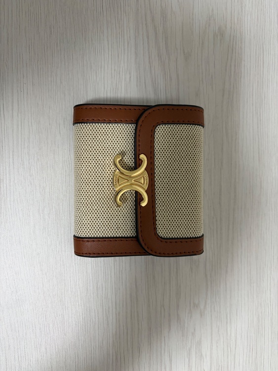 セリーヌ  （ブランドバッグ）の商品画像 - 査定依頼日：2025年11月30日 - 最高査定価格：35,000円