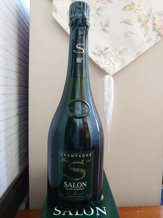 シャンパン サロン （お酒）の商品画像 - 査定依頼日：2025年4月17日 - 最高査定価格：140,000円