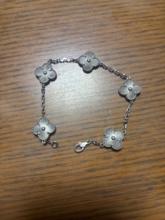 その他 ヴァン クリーフ＆アーペル （高級時計）の商品画像 - 査定依頼日：2026年2月11日 - 最高査定価格：850,000円