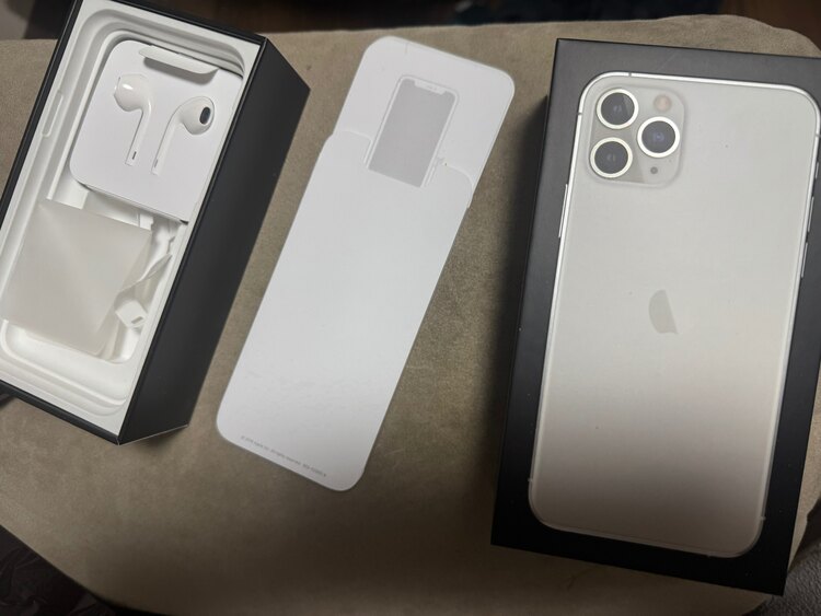 iPhone11pro（スマホ）の商品画像 - 査定依頼日：2025年5月31日 - 最高査定価格：7,000円