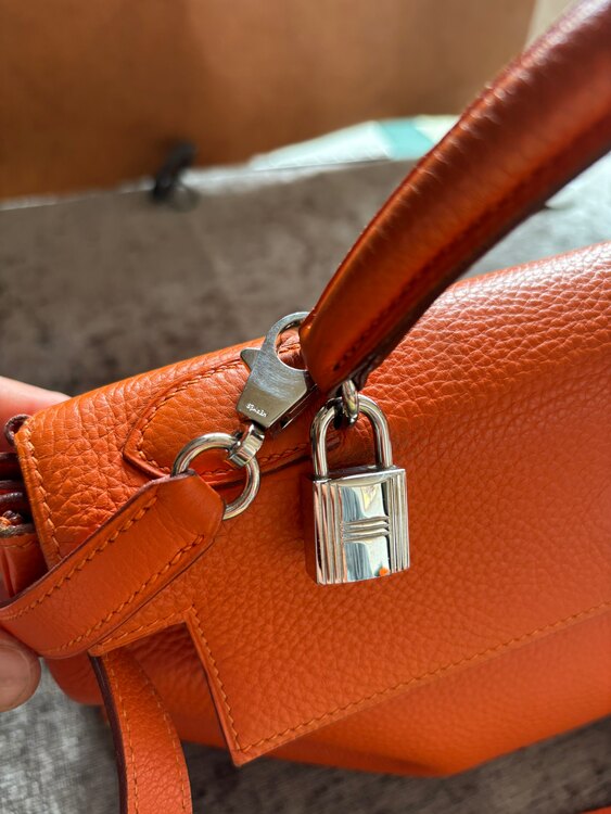 ケリー32cm（ブランドバッグ）の商品画像 - 査定依頼日：2025年5月27日 - 最高査定価格：600,000円