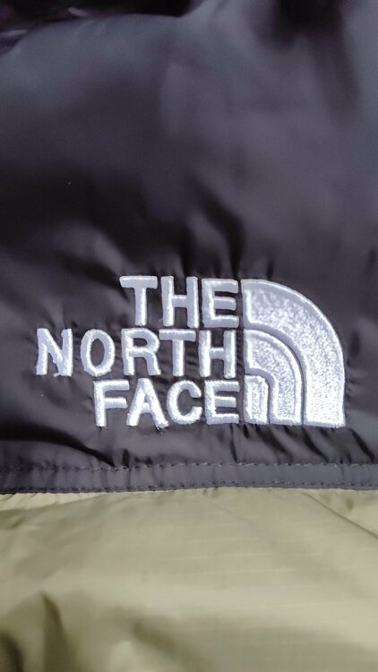 ノースフェイスヌプシ（古着・ファッション）の商品画像 - 査定依頼日：2026年4月4日 - 最高査定価格：6,500円