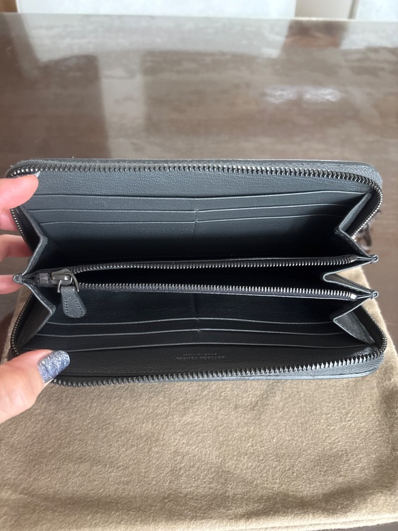 イントレート（ブランド財布・小物）の商品画像 - 査定依頼日：2025年8月14日 - 最高査定価格：40,000円