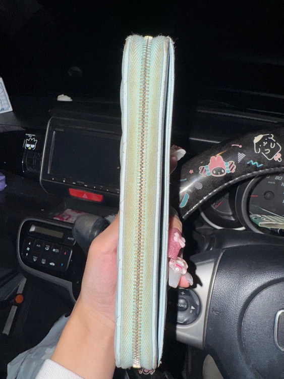 32281529（ブランド財布・小物）の商品画像 - 査定依頼日：2025年12月6日 - 最高査定価格：40,000円