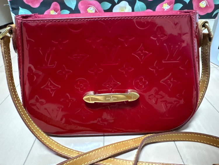 ヴェルニ（ブランドバッグ）の商品画像 - 査定依頼日：2026年1月31日 - 最高査定価格：60,000円