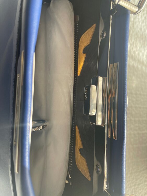 フェンディ  （ブランドバッグ）の商品画像 - 査定依頼日：2025年1月30日 - 最高査定価格：250,000円